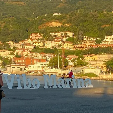 Con Vista Sul Porto Lägenhet *